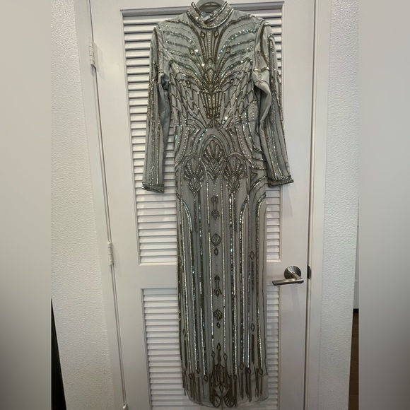 ASOS Stunning bodycon maxi dress with art nouveau embellishment in a size 4 - Picture 3 of 10